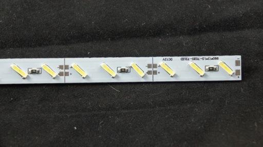 12V 7020 CW  72 светод./м  22W алюминиевая линейка IP-33  (Холодный белый)